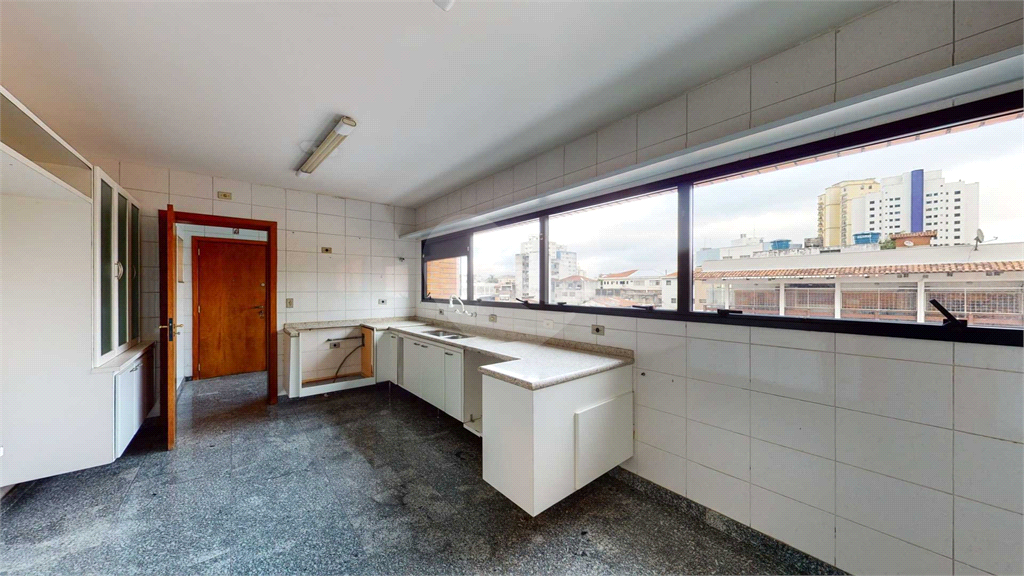 Apartamento à venda com 4 quartos, 190m² - Foto 13