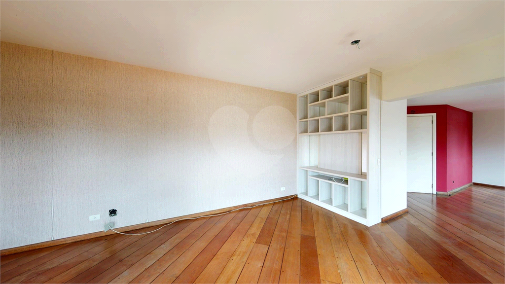 Apartamento à venda com 4 quartos, 190m² - Foto 4