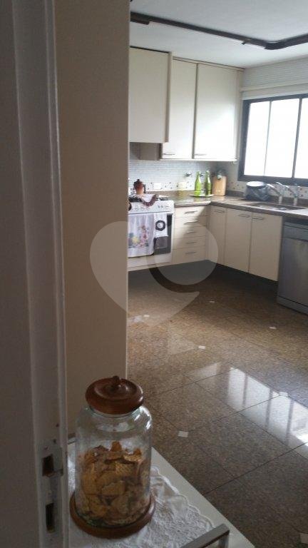 Apartamento à venda com 3 quartos, 260m² - Foto 11