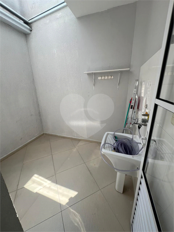 Excelente sobrado situado em condomínio fechado, no Horto Florestal, com 80m2,.