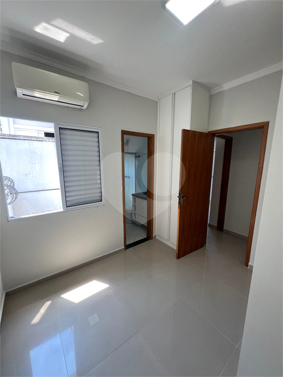 Excelente sobrado situado em condomínio fechado, no Horto Florestal, com 80m2,.