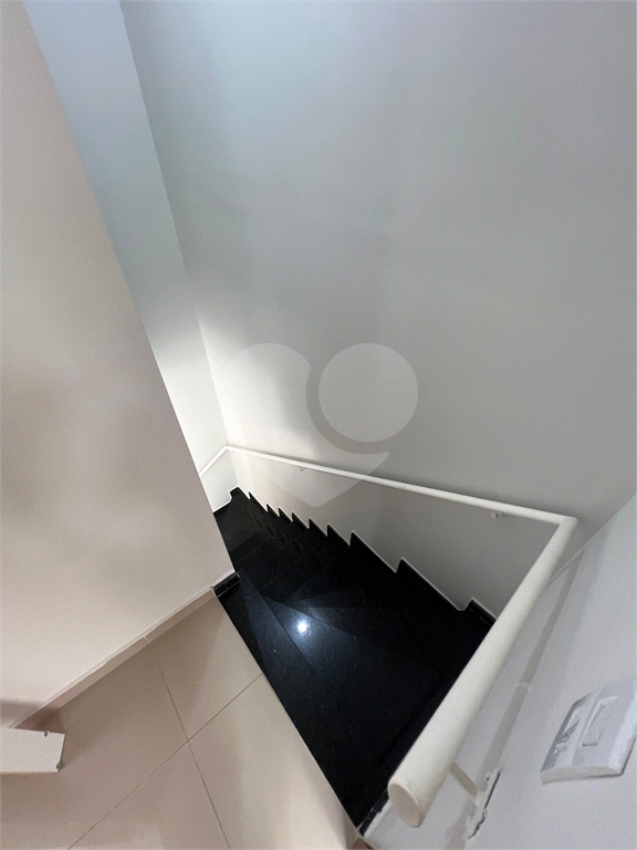 Excelente sobrado situado em condomínio fechado, no Horto Florestal, com 80m2,.