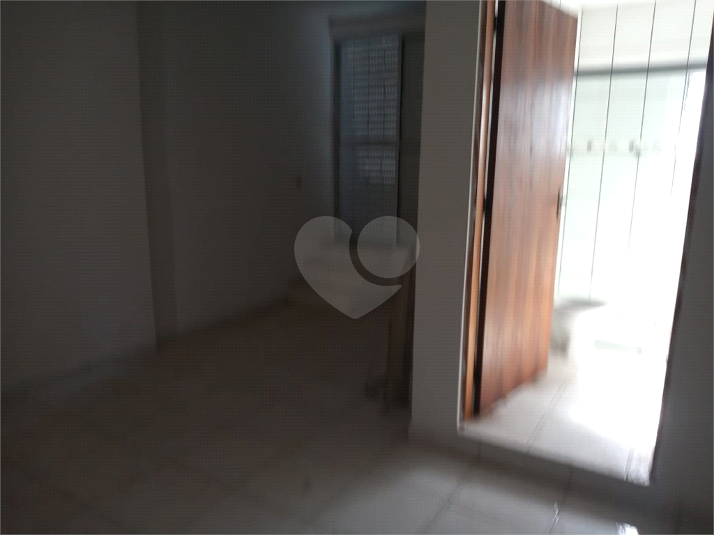 Casa à venda com 2 quartos, 80m² - Foto 15