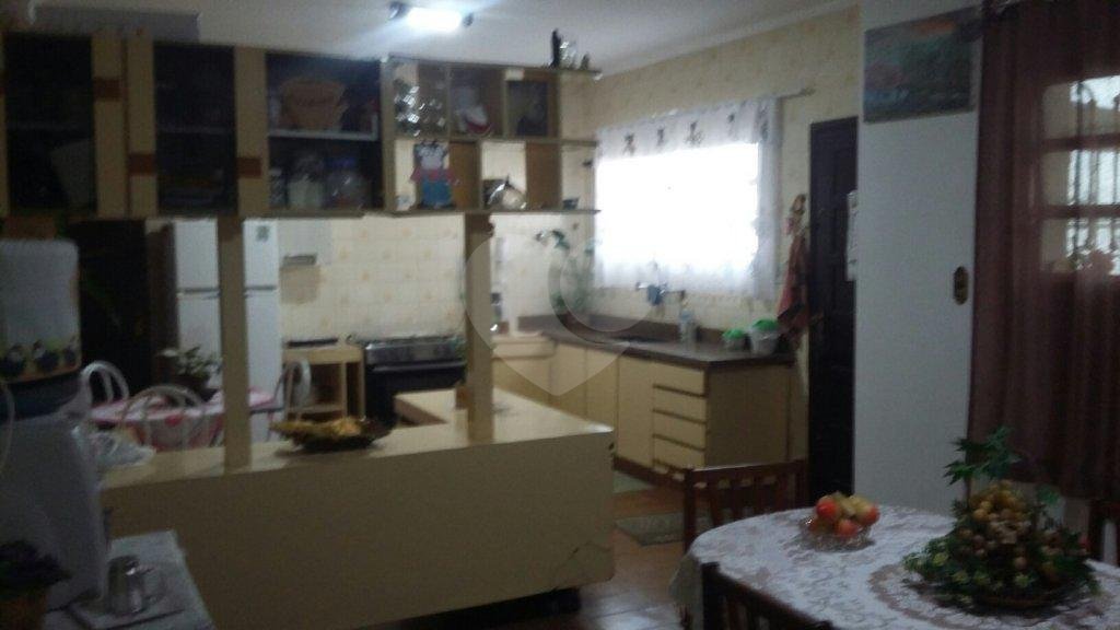 CASA TÉRREA A VENDA NA VILA GALVÃO (GUARULHOS) - 3 DORMS (1 SUÍTE), JARDIM DE INVERNO E 10 VAGAS