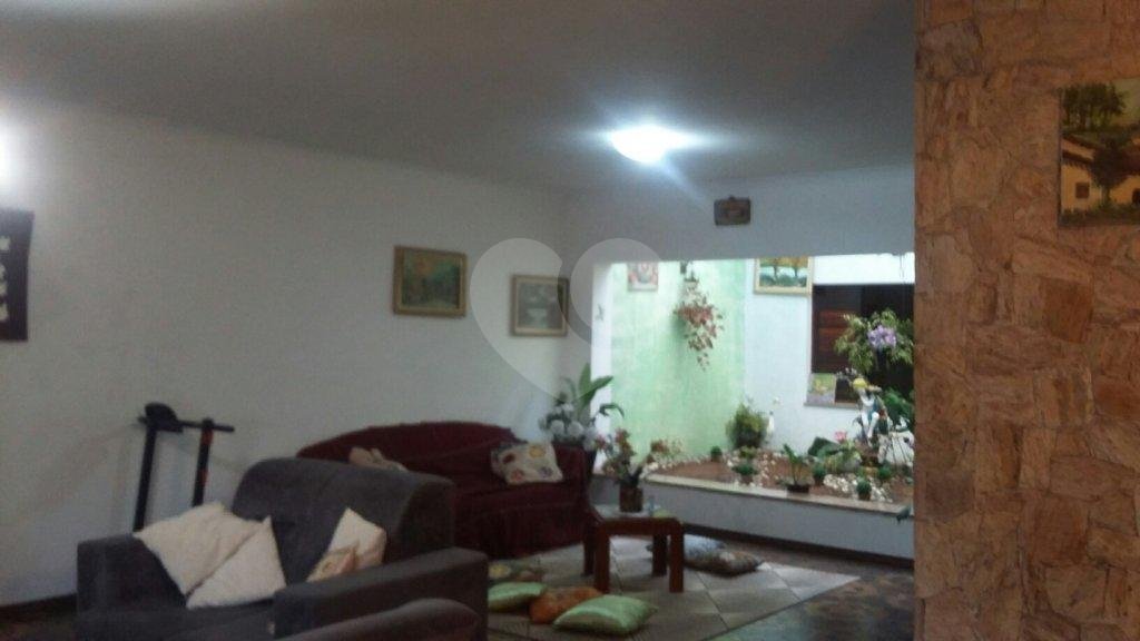 CASA TÉRREA A VENDA NA VILA GALVÃO (GUARULHOS) - 3 DORMS (1 SUÍTE), JARDIM DE INVERNO E 10 VAGAS