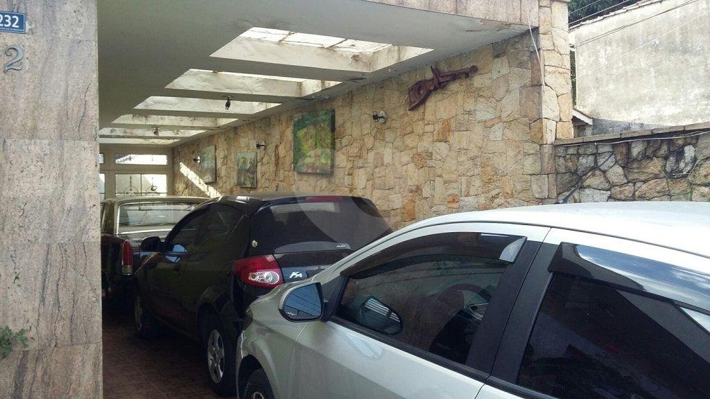 CASA TÉRREA A VENDA NA VILA GALVÃO (GUARULHOS) - 3 DORMS (1 SUÍTE), JARDIM DE INVERNO E 10 VAGAS