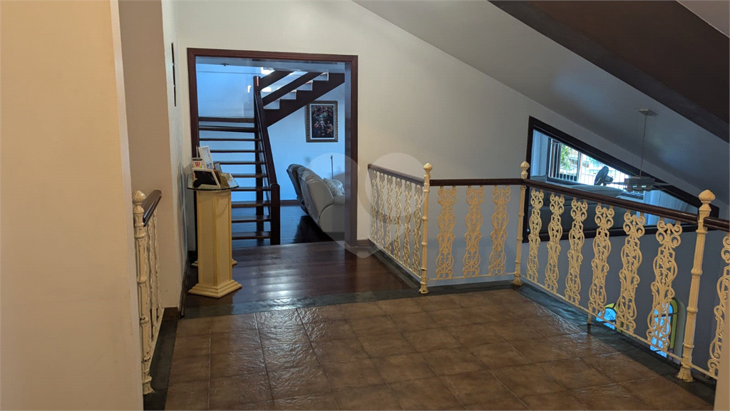 SOBRADO MARAVILHOSO A VENDA PRÓXIMO AO HORTO FLORESTAL - 4 DORMS (2 SUÍTES) E 4 VAGAS DE GARAGEM