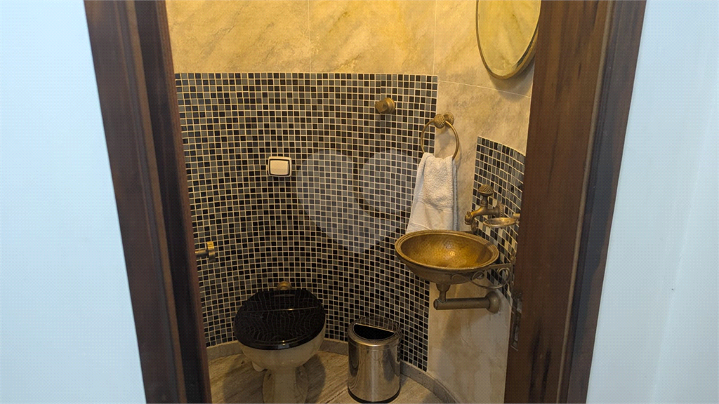 SOBRADO MARAVILHOSO A VENDA PRÓXIMO AO HORTO FLORESTAL - 4 DORMS (2 SUÍTES) E 4 VAGAS DE GARAGEM