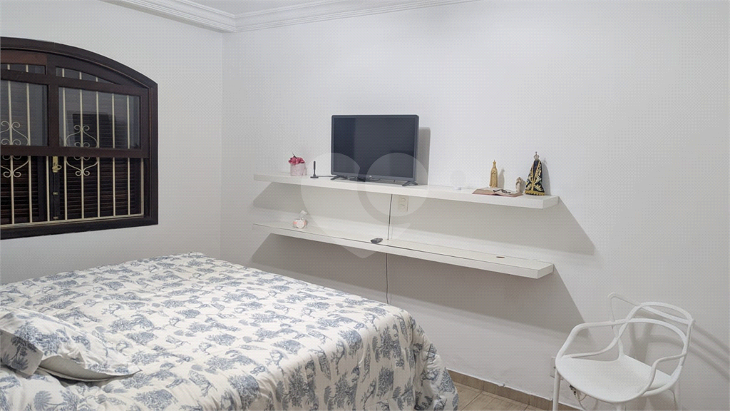 SOBRADO MARAVILHOSO A VENDA PRÓXIMO AO HORTO FLORESTAL - 4 DORMS (2 SUÍTES) E 4 VAGAS DE GARAGEM