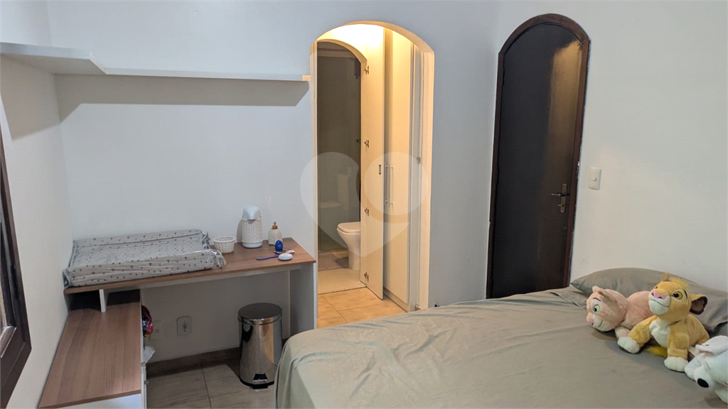 SOBRADO MARAVILHOSO A VENDA PRÓXIMO AO HORTO FLORESTAL - 4 DORMS (2 SUÍTES) E 4 VAGAS DE GARAGEM