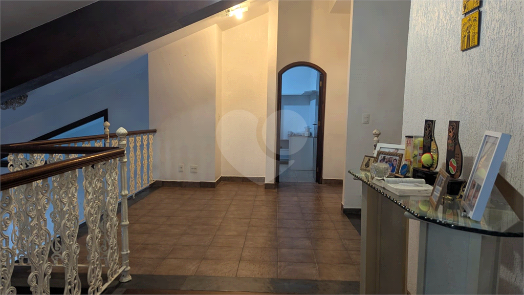 SOBRADO MARAVILHOSO A VENDA PRÓXIMO AO HORTO FLORESTAL - 4 DORMS (2 SUÍTES) E 4 VAGAS DE GARAGEM