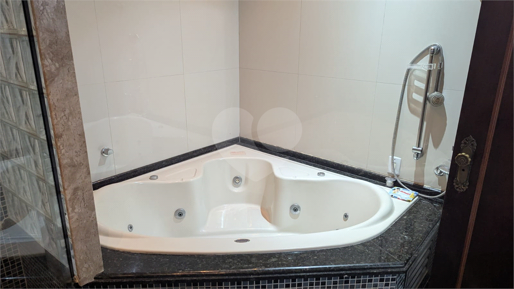 SOBRADO MARAVILHOSO A VENDA PRÓXIMO AO HORTO FLORESTAL - 4 DORMS (2 SUÍTES) E 4 VAGAS DE GARAGEM