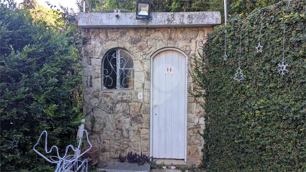 SOBRADO MARAVILHOSO A VENDA PRÓXIMO AO HORTO FLORESTAL - 4 DORMS (2 SUÍTES) E 4 VAGAS DE GARAGEM