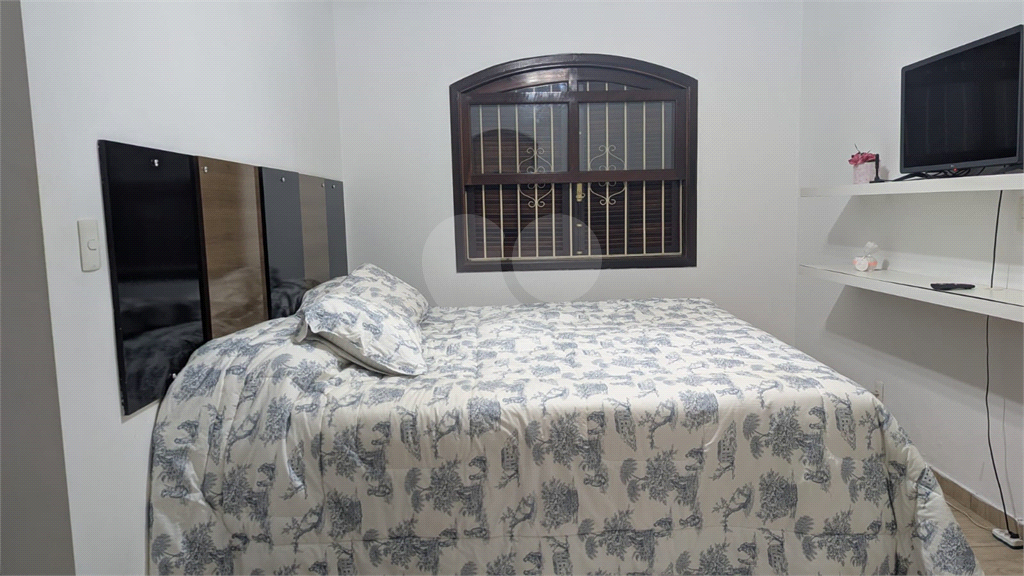 SOBRADO MARAVILHOSO A VENDA PRÓXIMO AO HORTO FLORESTAL - 4 DORMS (2 SUÍTES) E 4 VAGAS DE GARAGEM