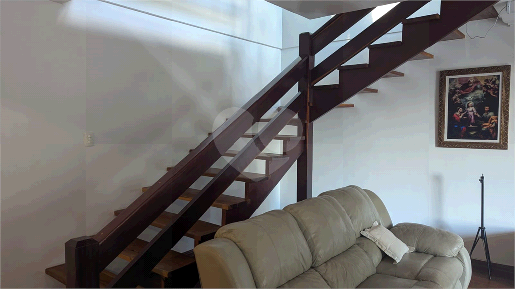 SOBRADO MARAVILHOSO A VENDA PRÓXIMO AO HORTO FLORESTAL - 4 DORMS (2 SUÍTES) E 4 VAGAS DE GARAGEM