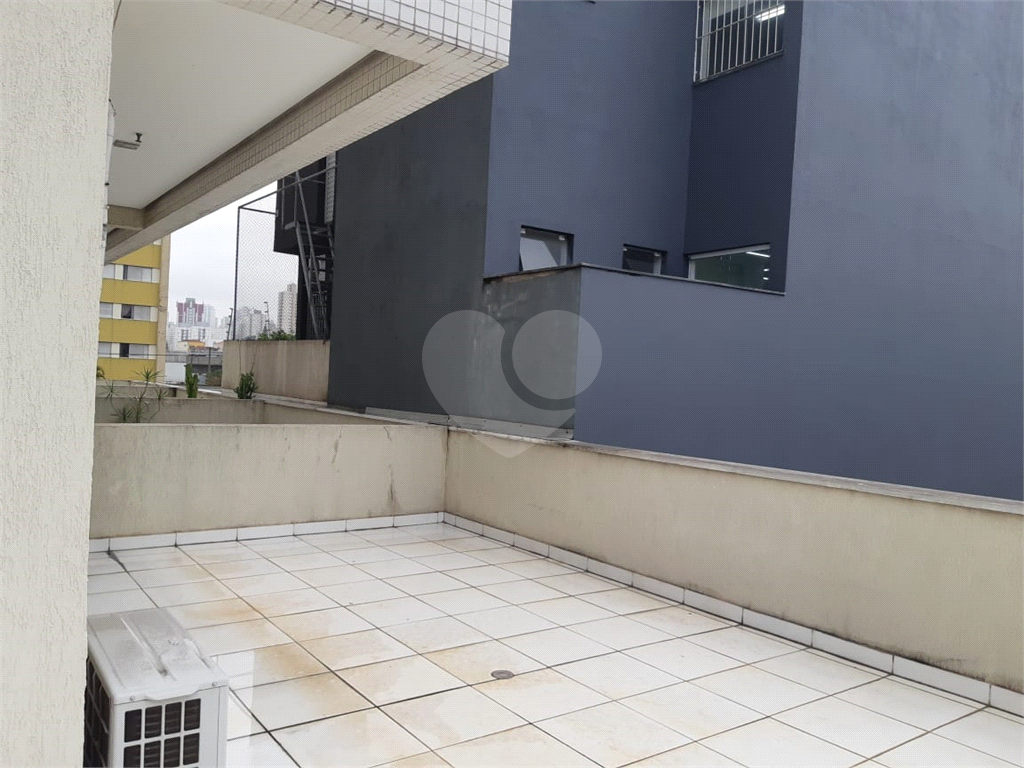 Sala Comercial Venda/Locação - 1 sala, 2 banheiros, 1 vaga