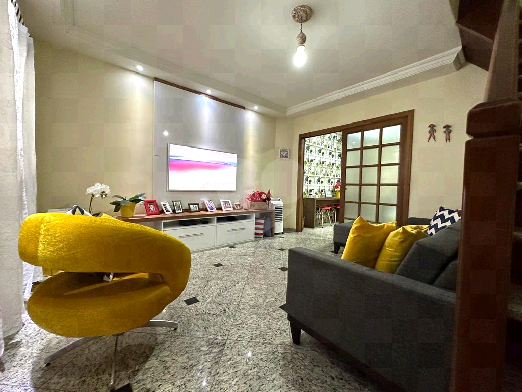 SOBRADO em VILA CONSTANÇA