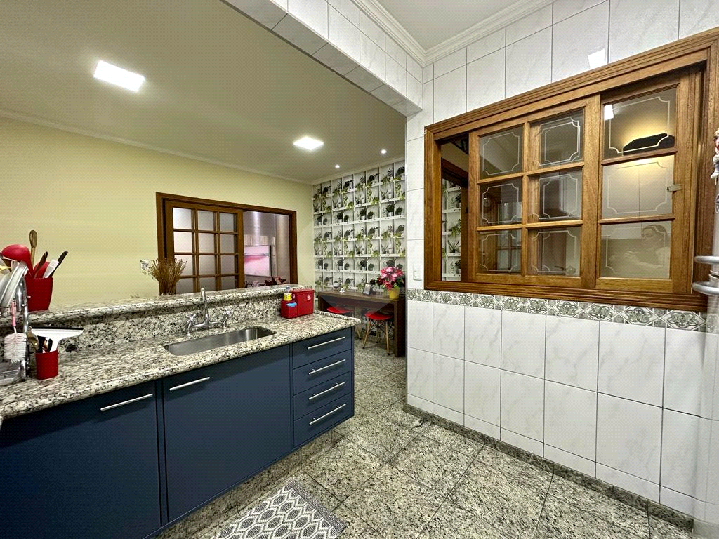 SOBRADO em VILA CONSTANÇA