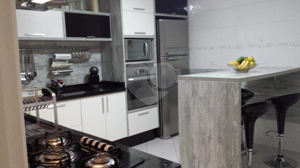 Sobrado na vila Constança com 3 dormitórios e churrasqueira