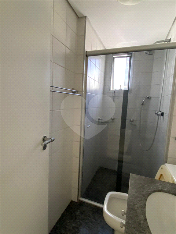 Apartamento para alugar  na Rua Pedro Doll