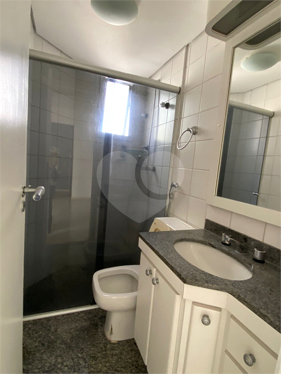 Apartamento para alugar  na Rua Pedro Doll