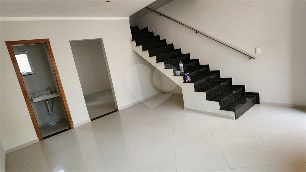 SOBRADO NA AGUA FRIA, 3 DORMITÓRIOS, 1 VAGA - 72,00M²
