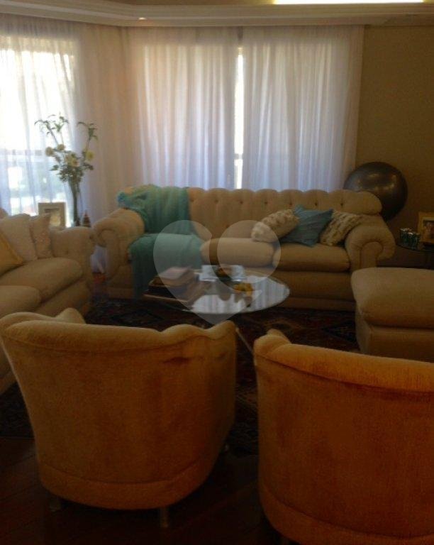 APARTAMENTO em SANTANA