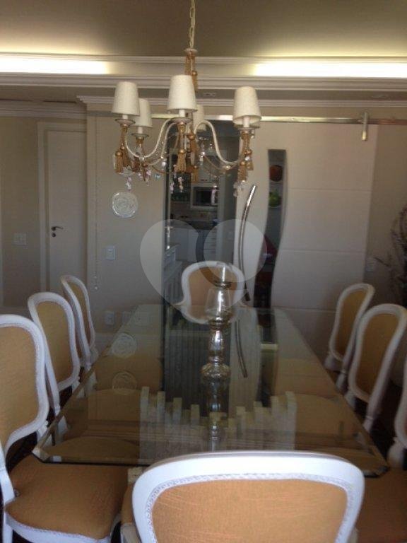APARTAMENTO em SANTANA