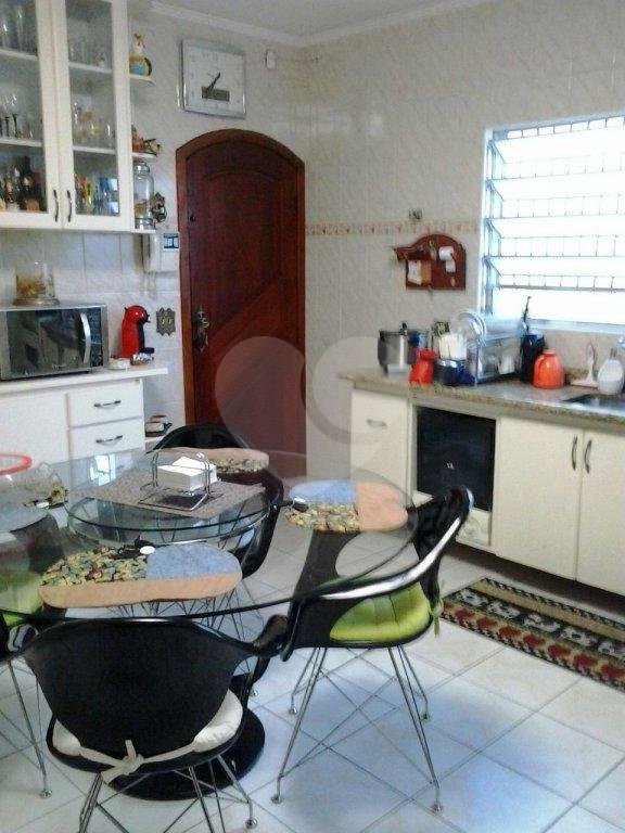 SOBRADO MARAVILHOSO A VENDA NA VILA GALVÃO - 3 DORMS (1 SUÍTE) E 6 VAGAS DE GARAGEM