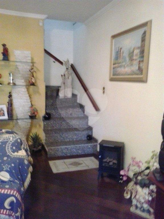 SOBRADO MARAVILHOSO A VENDA NA VILA GALVÃO - 3 DORMS (1 SUÍTE) E 6 VAGAS DE GARAGEM