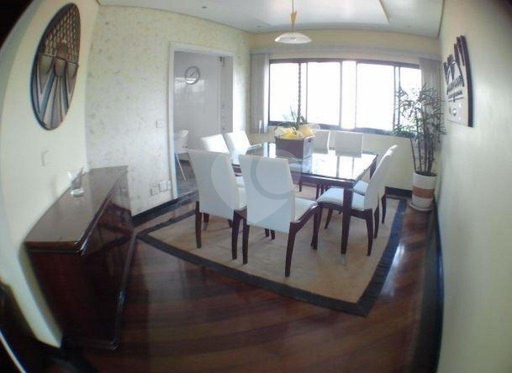 APARTAMENTO em VILA PRUDENTE