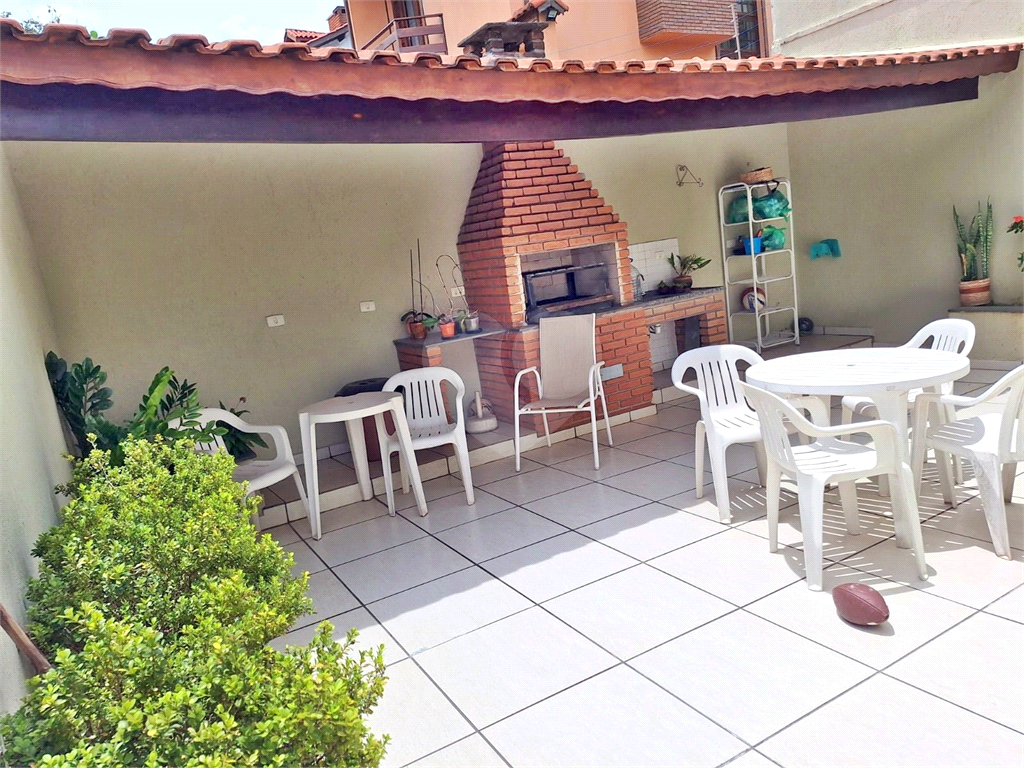 Sobrado à venda com 4 quartos, 157m² - Foto 2