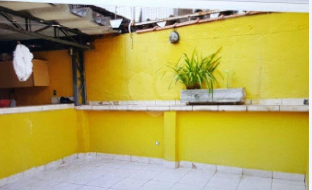 Sobrado à venda com 3 quartos, 210m² - Foto 2