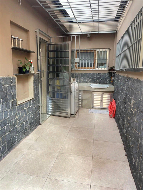 Sobrado à venda com 3 quartos, 300m² - Foto 11