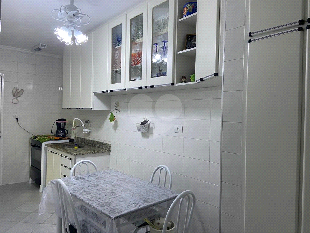 Sobrado à venda com 3 quartos, 300m² - Foto 8