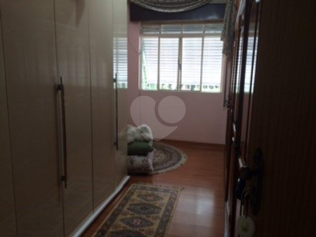 Sobrado à venda com 3 quartos, 300m² - Foto 23