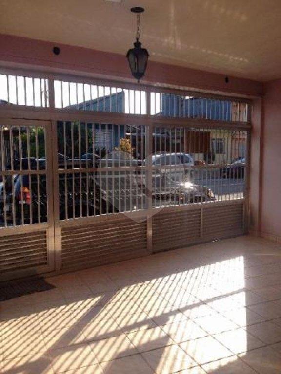 Sobrado à venda com 3 quartos, 180m² - Foto 1