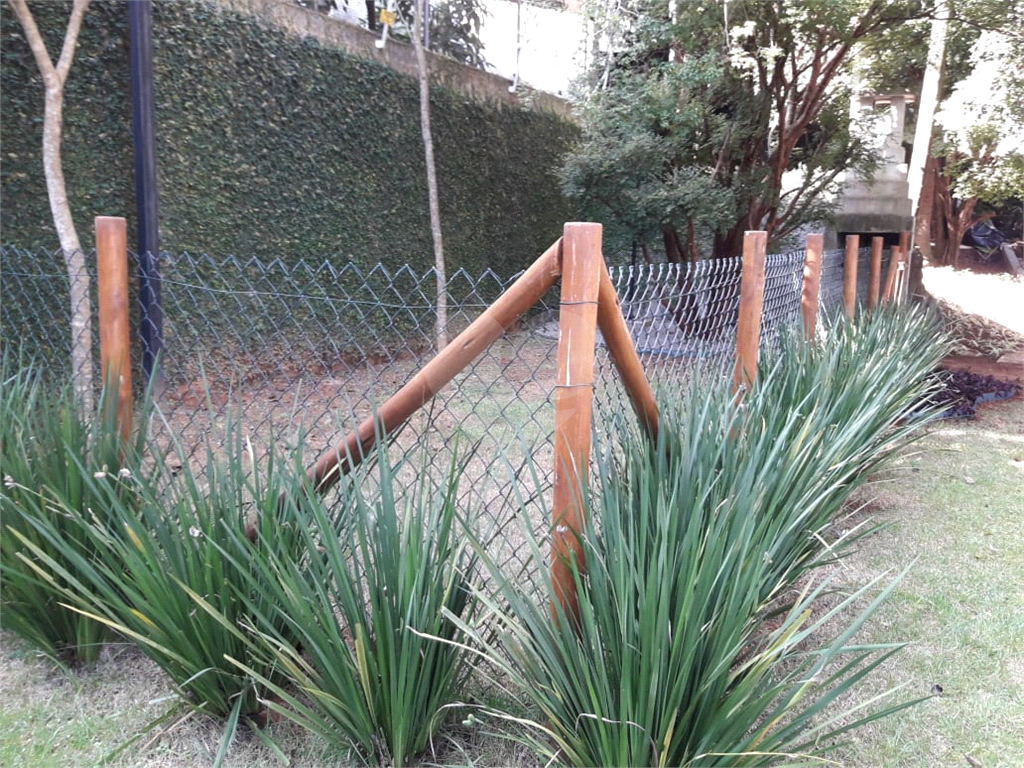 APARTAMENTO em TREMEMBÉ