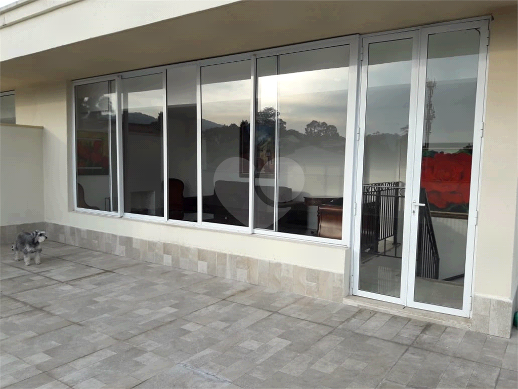 APARTAMENTO em TREMEMBÉ