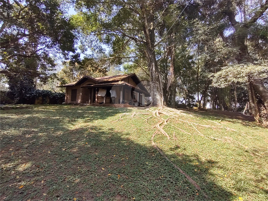 Terreno com 2 casas de 2 quartos e benfeitorias