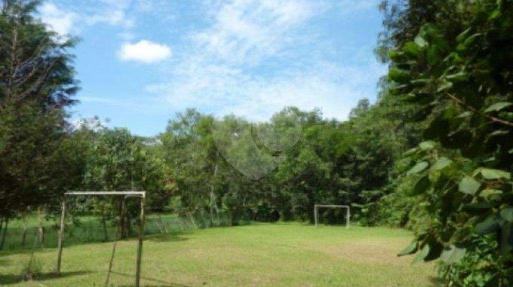 Terreno com 2 casas de 2 quartos e benfeitorias