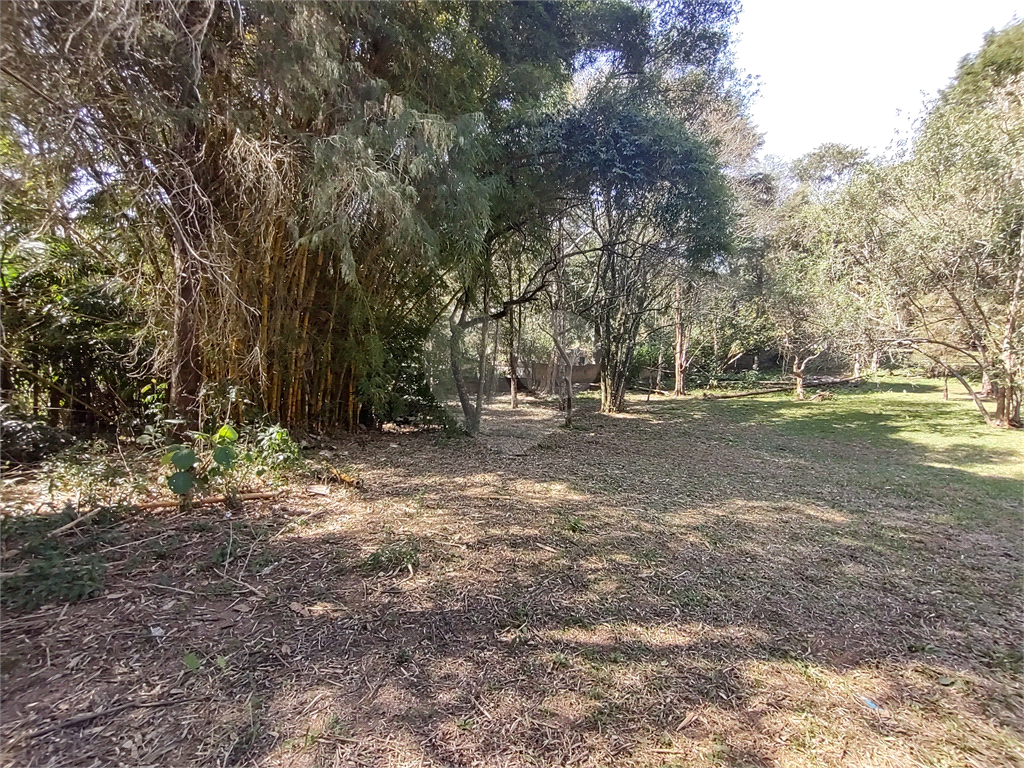 Terreno com 2 casas de 2 quartos e benfeitorias
