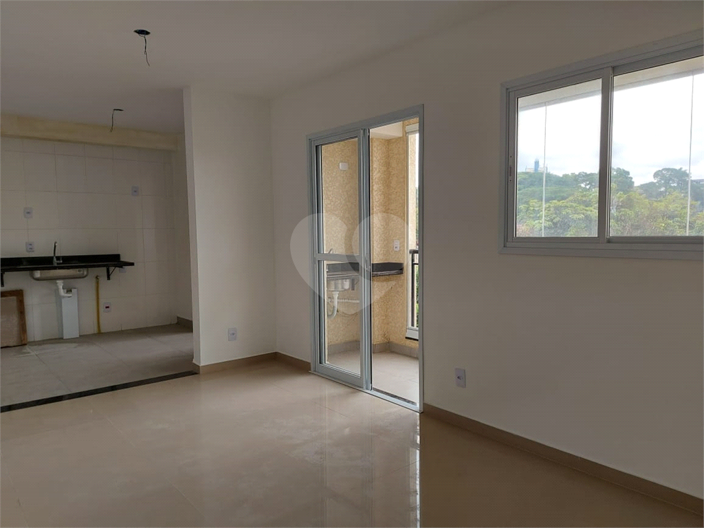 APARTAMENTO em LAUZANE PAULISTA