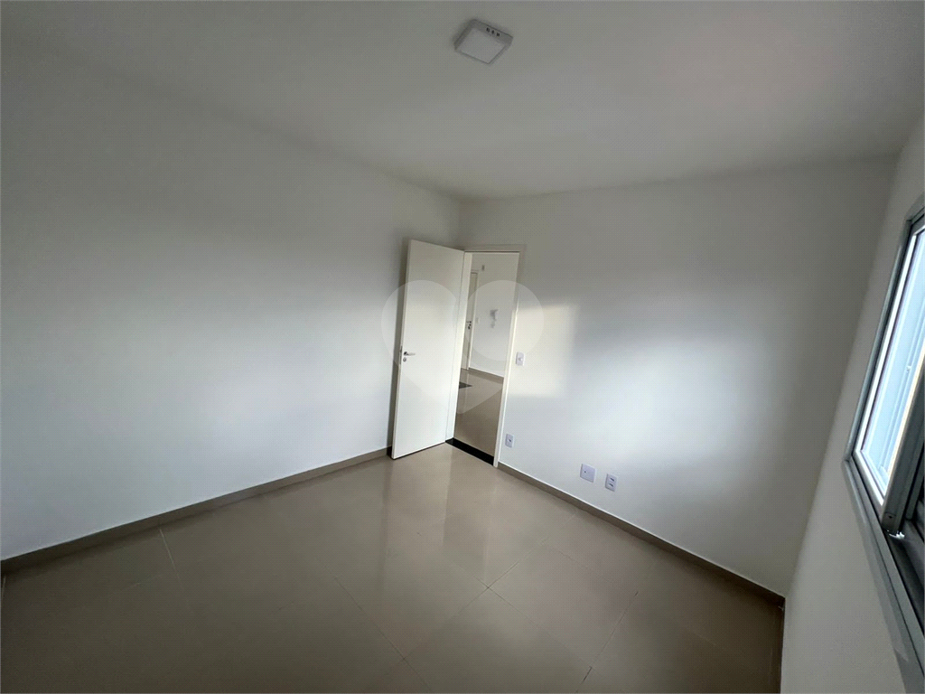 APARTAMENTO em LAUZANE PAULISTA
