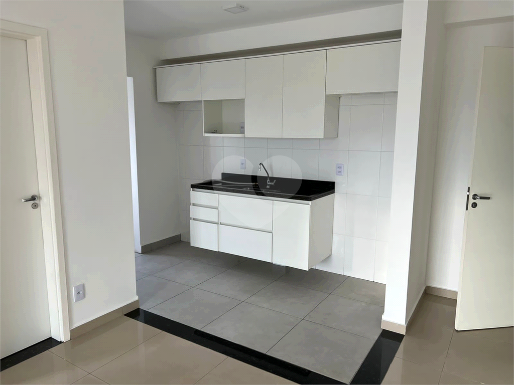 APARTAMENTO em LAUZANE PAULISTA