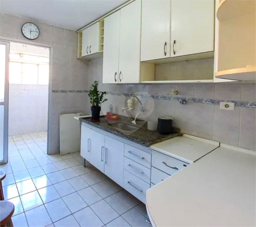 Apartamento à venda com 3 quartos, 76m² - Foto 3