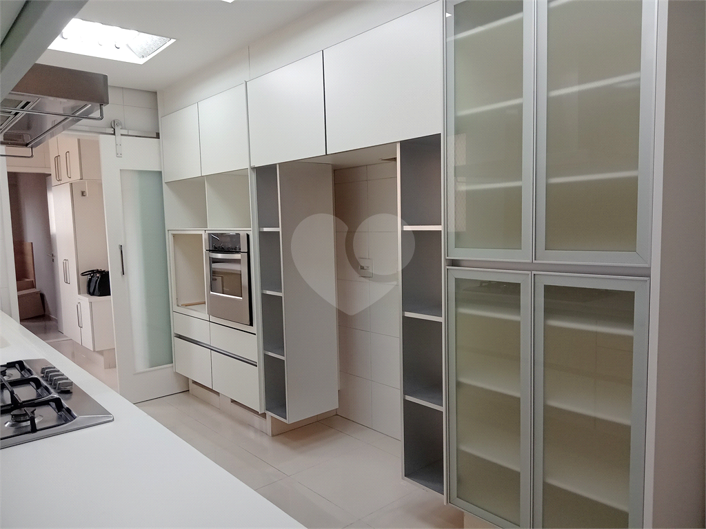 Lindíssimo Apartamento de alto padrão, Alto de Santana, fino acabamento com 265 metros, 4 suítes. 
 