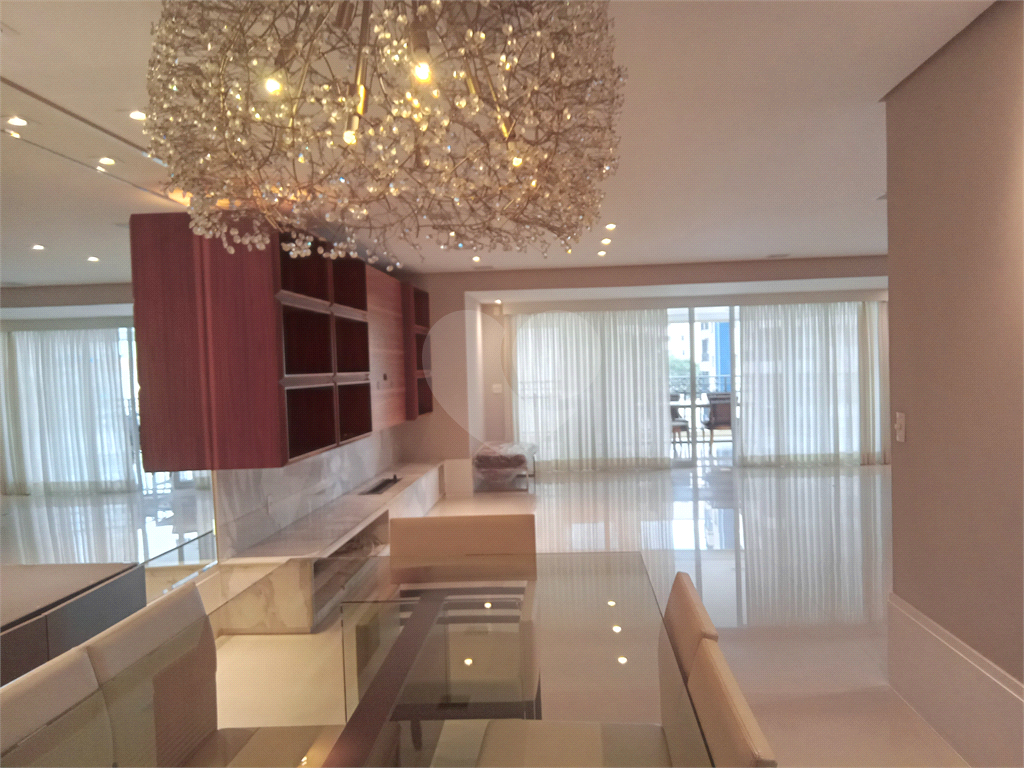 Lindíssimo Apartamento de alto padrão, Alto de Santana, fino acabamento com 265 metros, 4 suítes. 
 