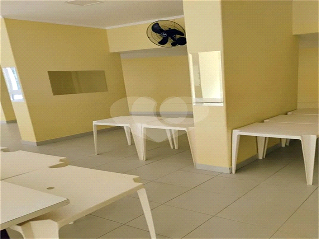 Apartamento à venda com 2 quartos, 74m² - Foto 32