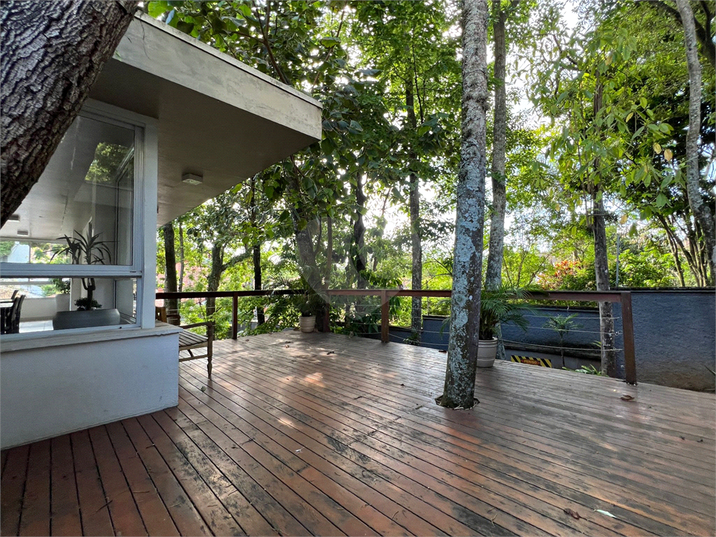 Casa em Condomínio Alto Padrão no Jardim Floresta 4 dormitórios 4 vagas e lazer completo